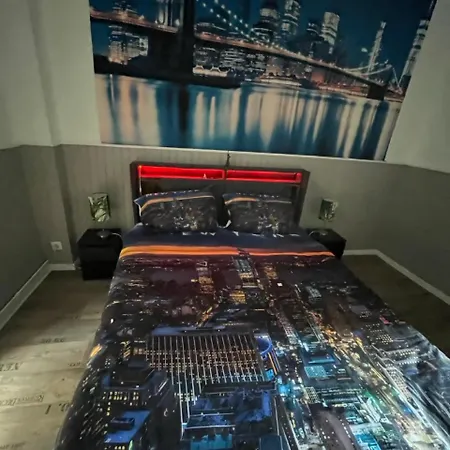 Apartamento Les Roitelets New York - T2 Avec Mezzanine - Thème New York - Entièrement Neuf - Classé 3 étoiles - Proche Centre-ville&thermes - Confort - Ménage Et Linge De Maison Inclus *