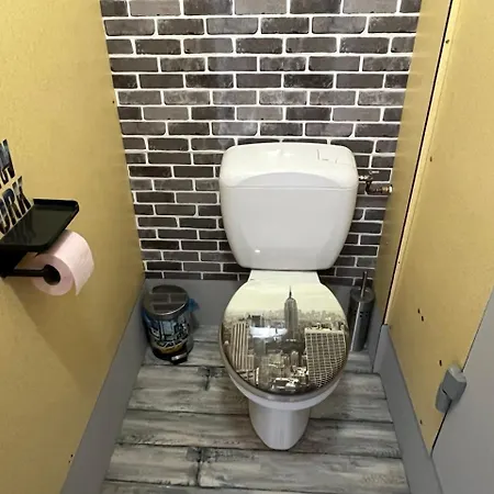 Les Roitelets New York - T2 Avec Mezzanine - Thème New York - Entièrement Neuf - Classé 3 étoiles - Proche Centre-ville&thermes - Confort - Ménage Et Linge De Maison Inclus * La Bourboule