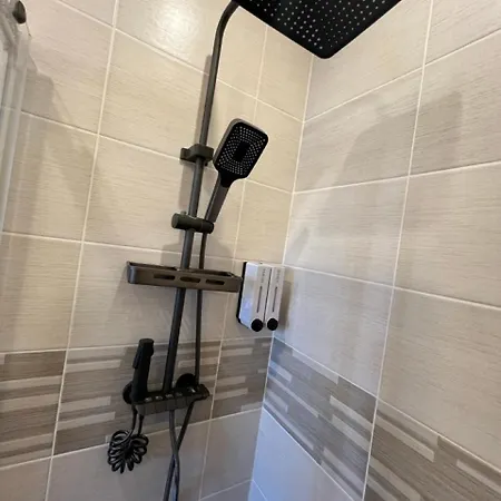 Les Roitelets New York - T2 Avec Mezzanine - Thème New York - Entièrement Neuf - Classé 3 étoiles - Proche Centre-ville&thermes - Confort - Ménage Et Linge De Maison Inclus * La Bourboule