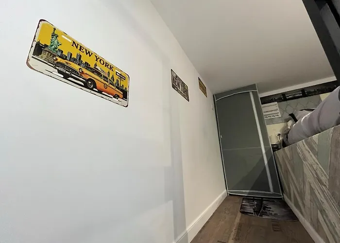 Apartamento Les Roitelets New York - T2 Avec Mezzanine - Thème New York - Entièrement Neuf - Classé 3 étoiles - Proche Centre-ville&thermes - Confort - Ménage Et Linge De Maison Inclus