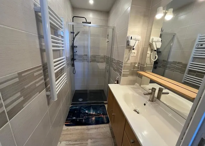 Apartamento Les Roitelets New York - T2 Avec Mezzanine - Thème New York - Entièrement Neuf - Classé 3 étoiles - Proche Centre-ville&thermes - Confort - Ménage Et Linge De Maison Inclus